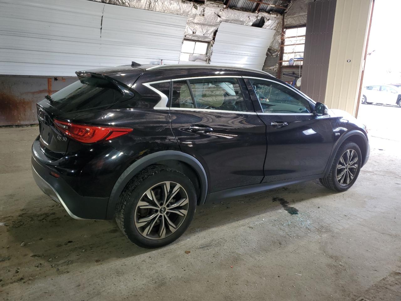 QX30 QX30