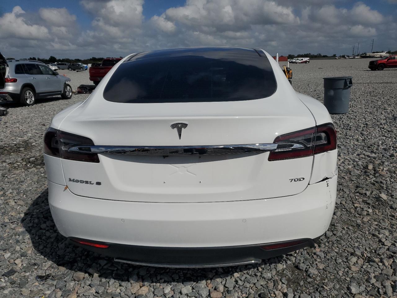 2015 Tesla Model S 70D VIN: 5YJSA1S23FF088773 Lot: 85532315