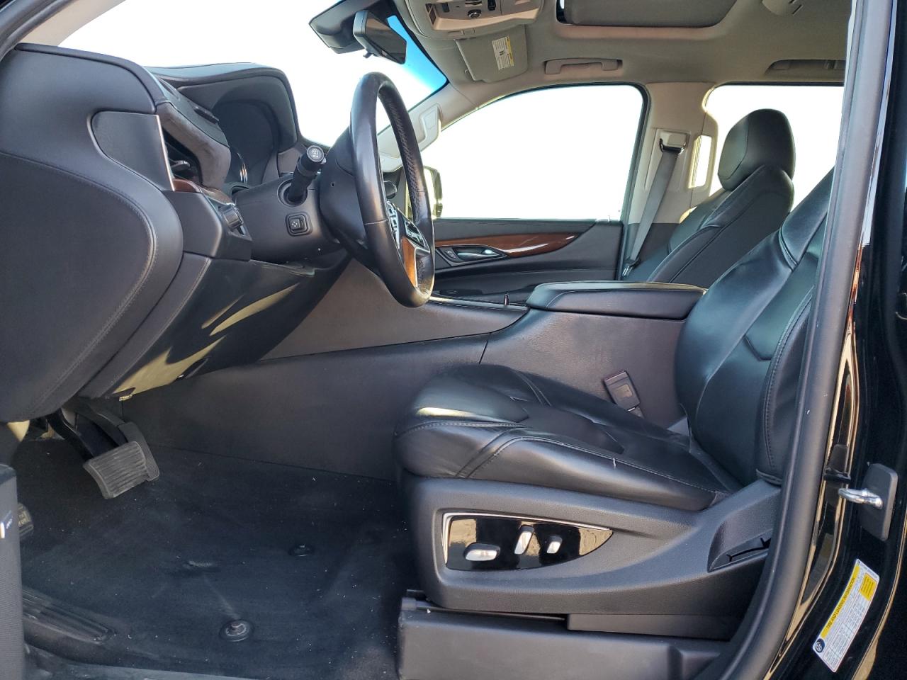 2019 Cadillac Escalade Esv Luxury VIN: 1GYS3HKJ9KR109134 Lot: 90303855