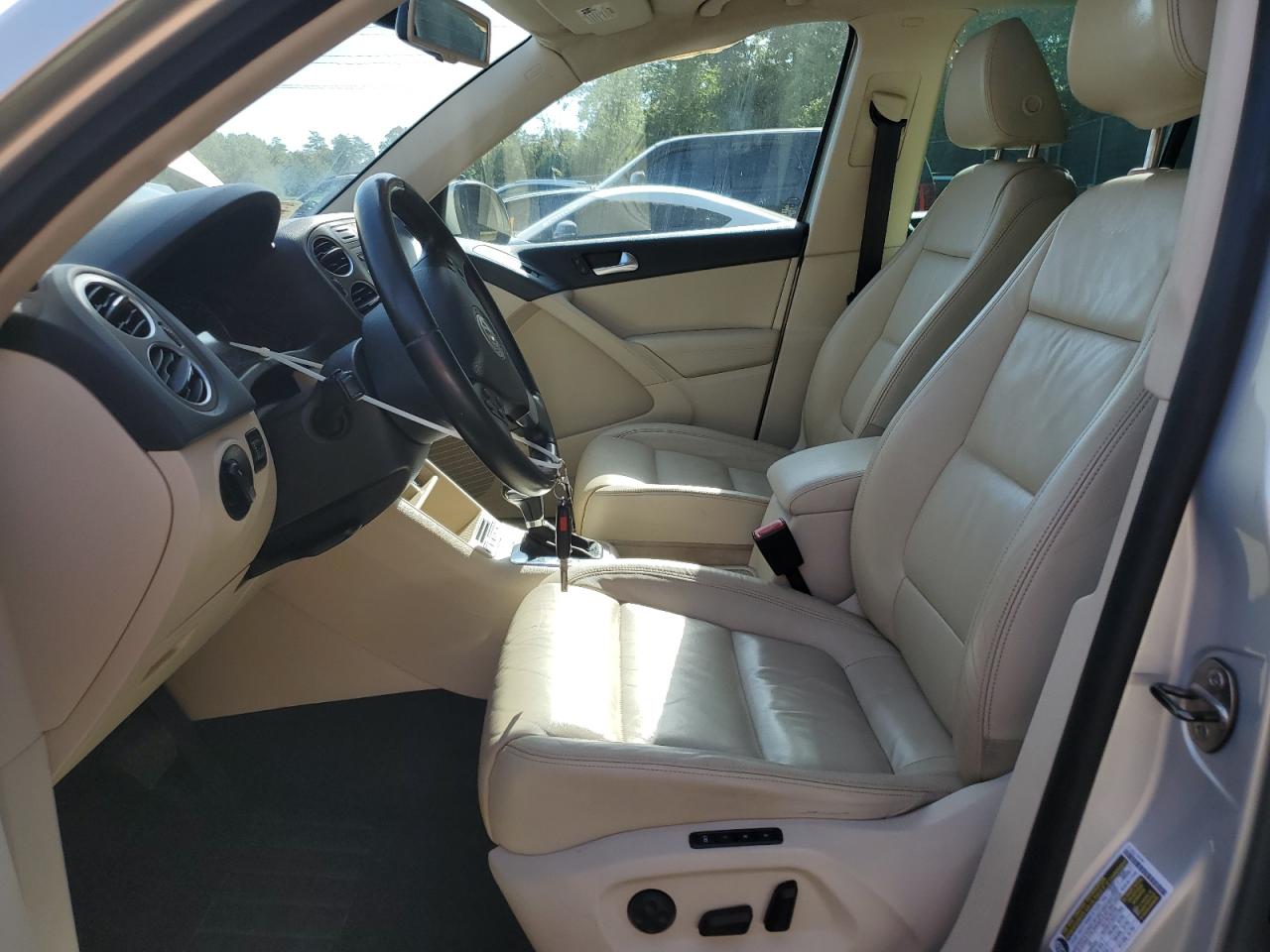 2010 Volkswagen Tiguan S VIN: WVGAV7AX6AW524791 Lot: 85271765