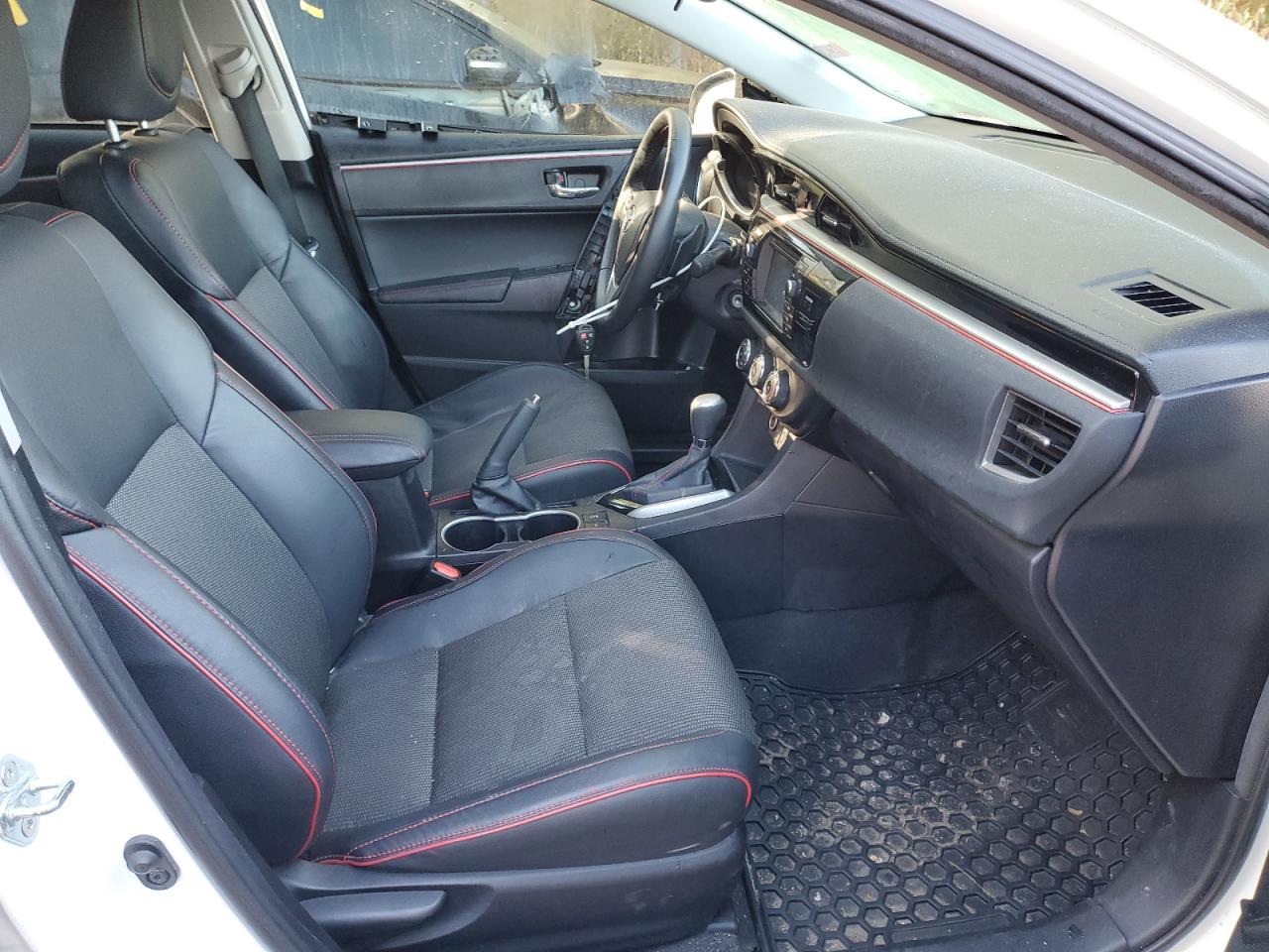 2015 Toyota Corolla L VIN: 2T1BURHE2FC261288 Lot: 85560425