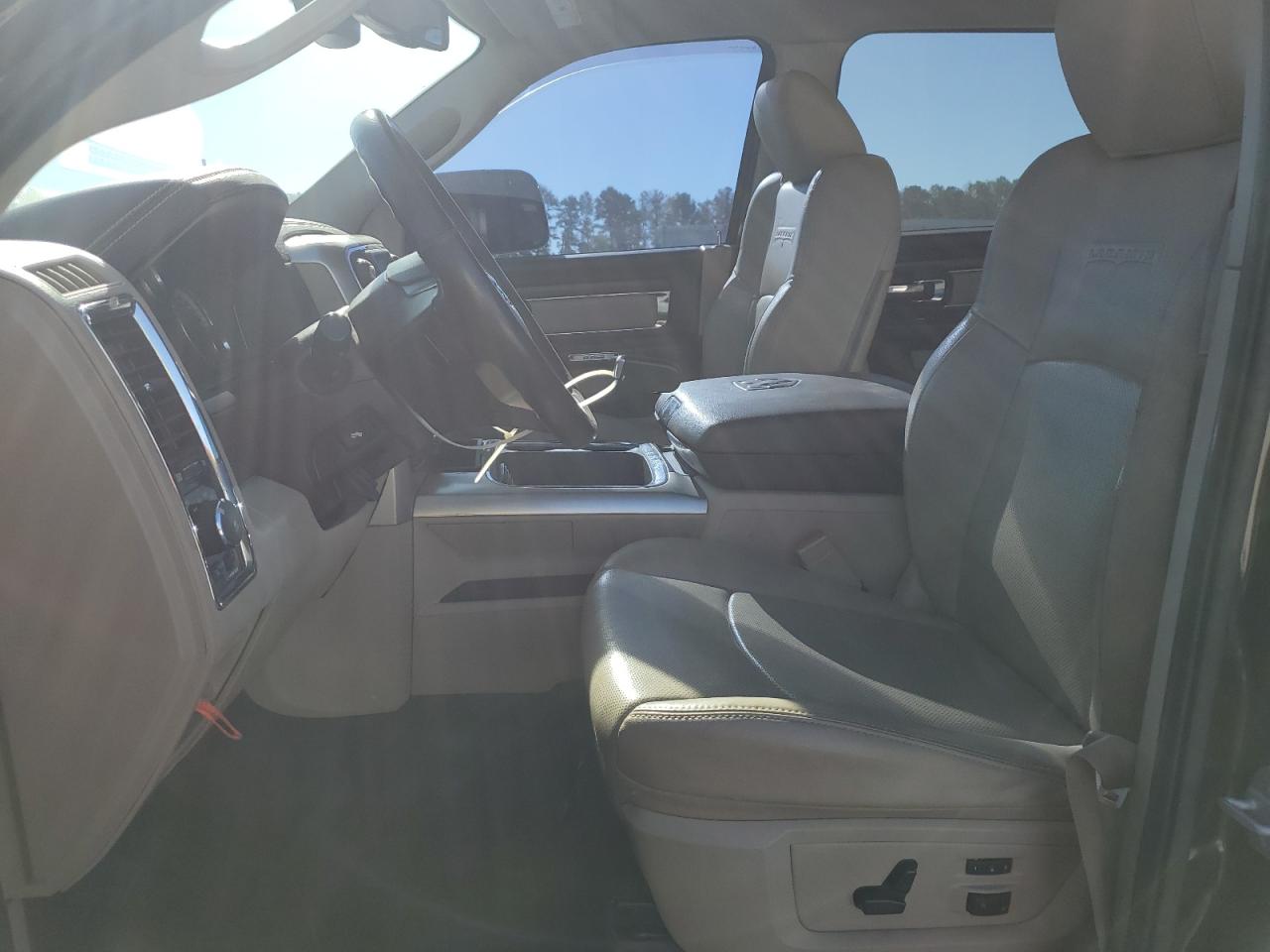 2016 Ram 1500 Laramie VIN: 1C6RR7NM3GS235337 Lot: 86808775