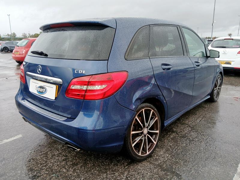 2012 MERCEDES-BENZ B CLASS B200 CDI BLUEEFFICIENCY SPORT 5DR