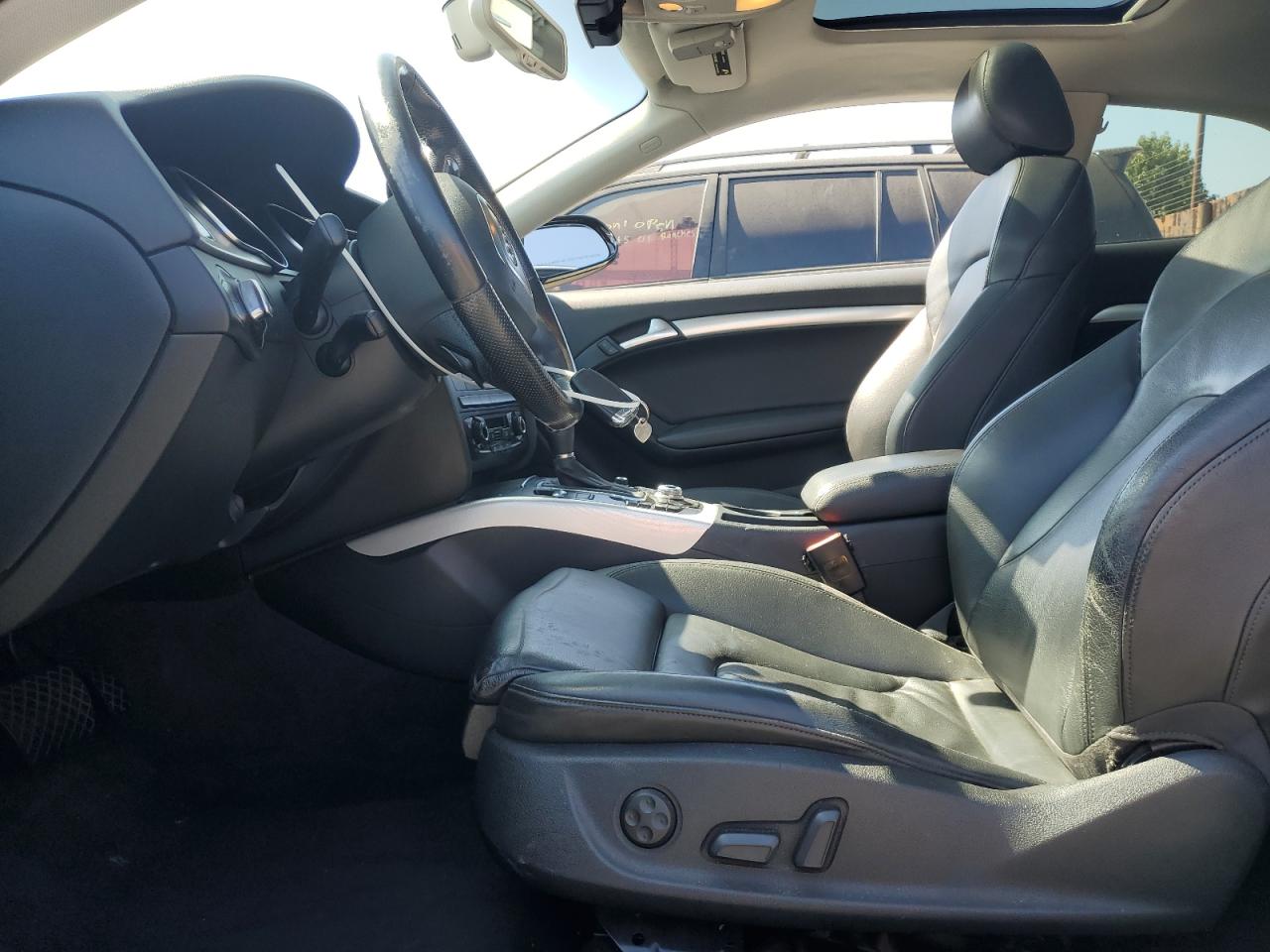 2011 Audi A5 Premium Plus VIN: WAULFAFR7BA026323 Lot: 82263365