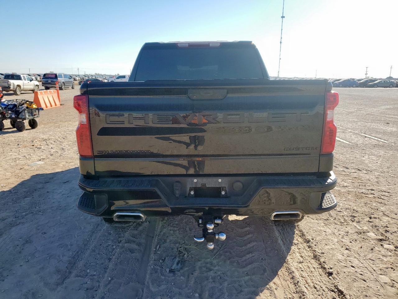 2022 Chevrolet Silverado K1500 Trail Boss Custom VIN: 3GCPDCED9NG579086 Lot: 81997045