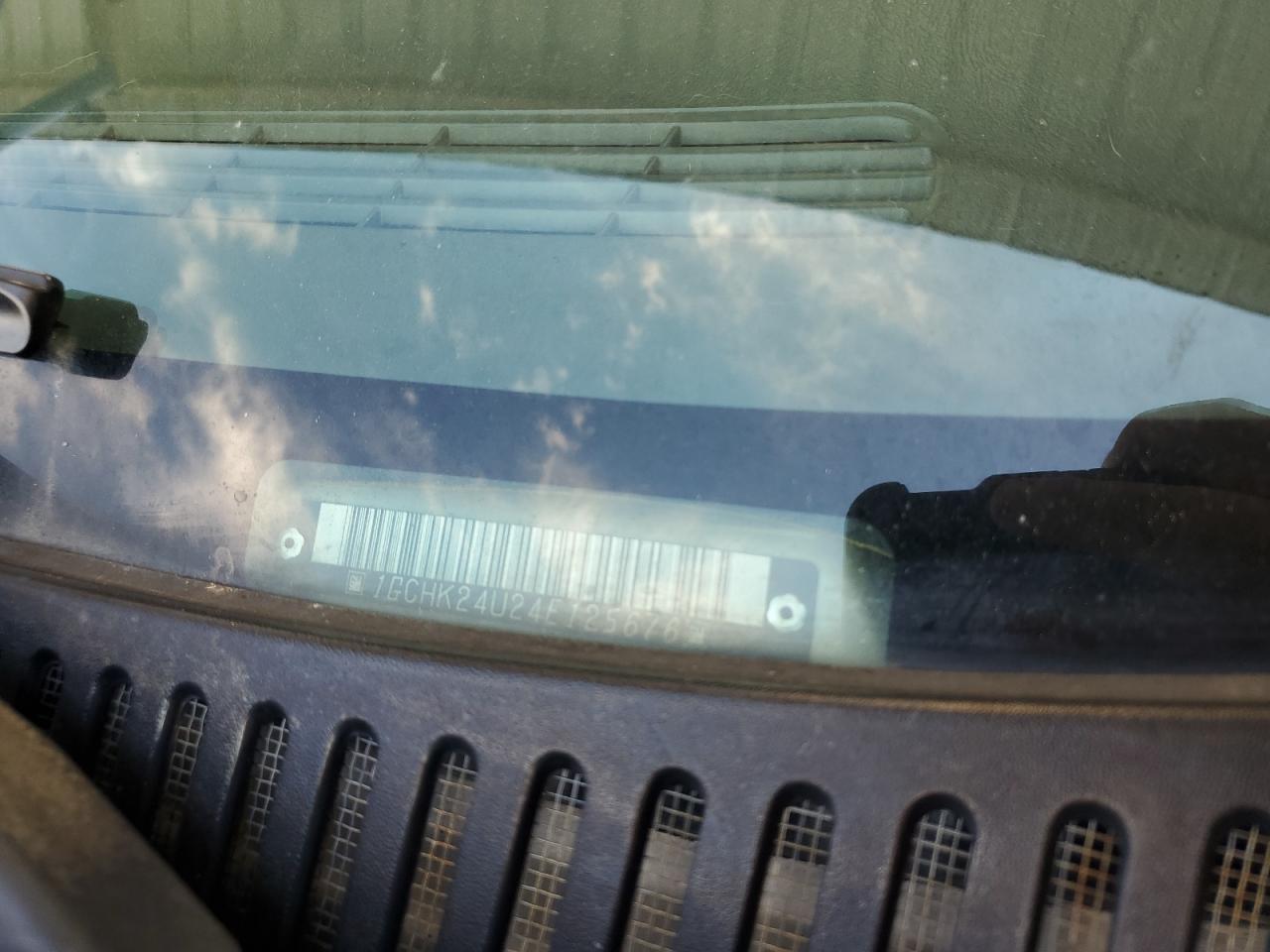 2004 Chevrolet Silverado K2500 Heavy Duty VIN: 1GCHK24U24E125676 Lot: 85902245