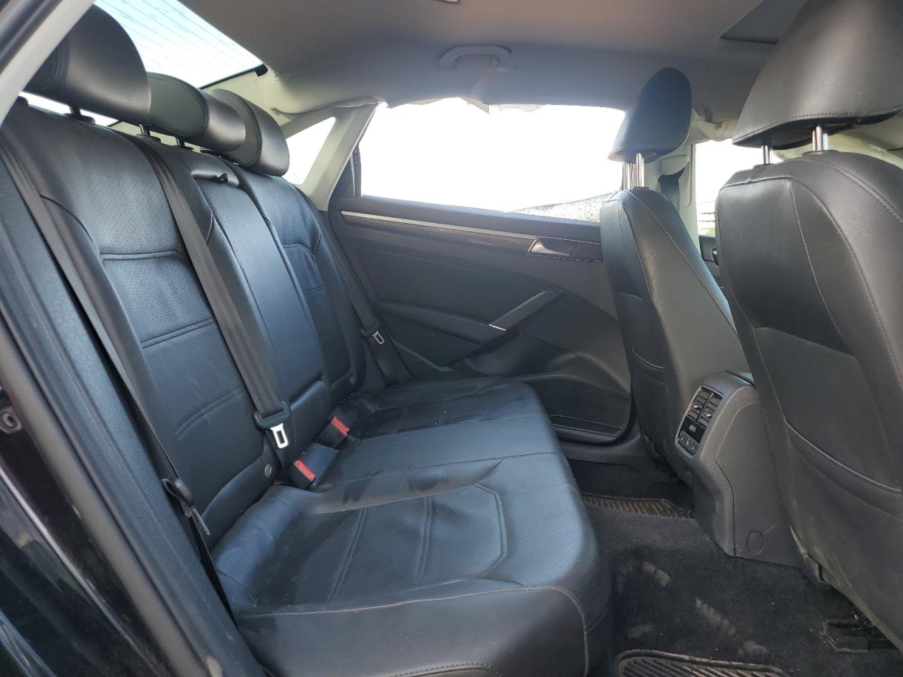 2018 Volkswagen Passat Se VIN: 1VWBA7A37JC021268 Lot: 85732035