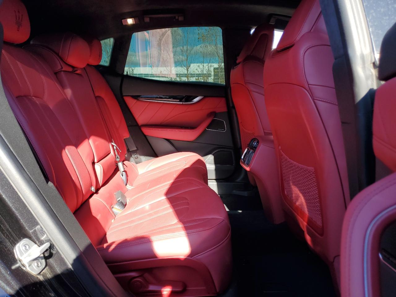 2022 Maserati Levante Base VIN: ZN661XUA2NX402098 Lot: 86425985