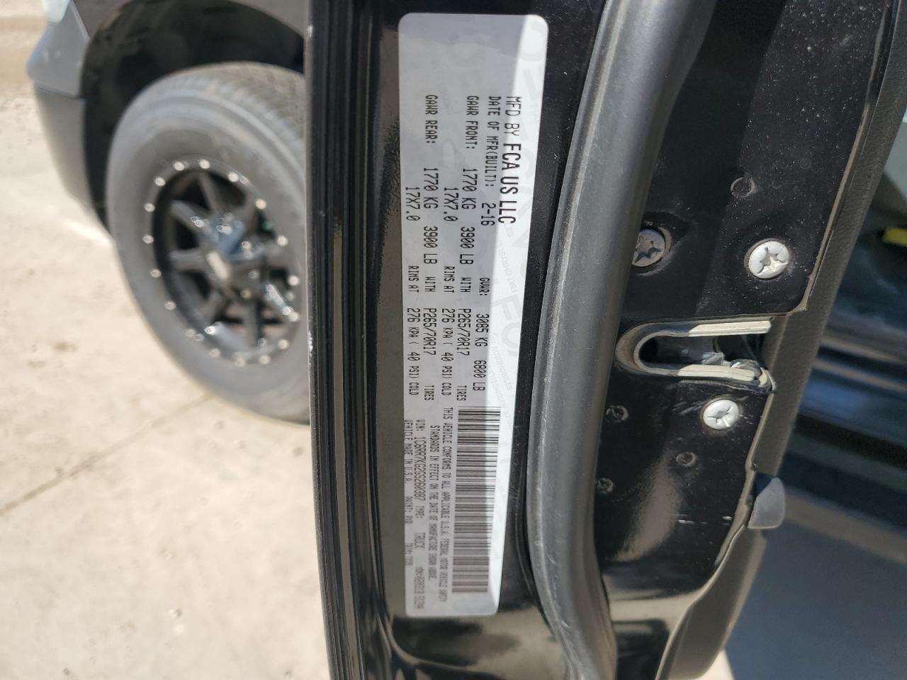 2016 Ram 1500 St VIN: 1C6RR7KG2GS260387 Lot: 81940445