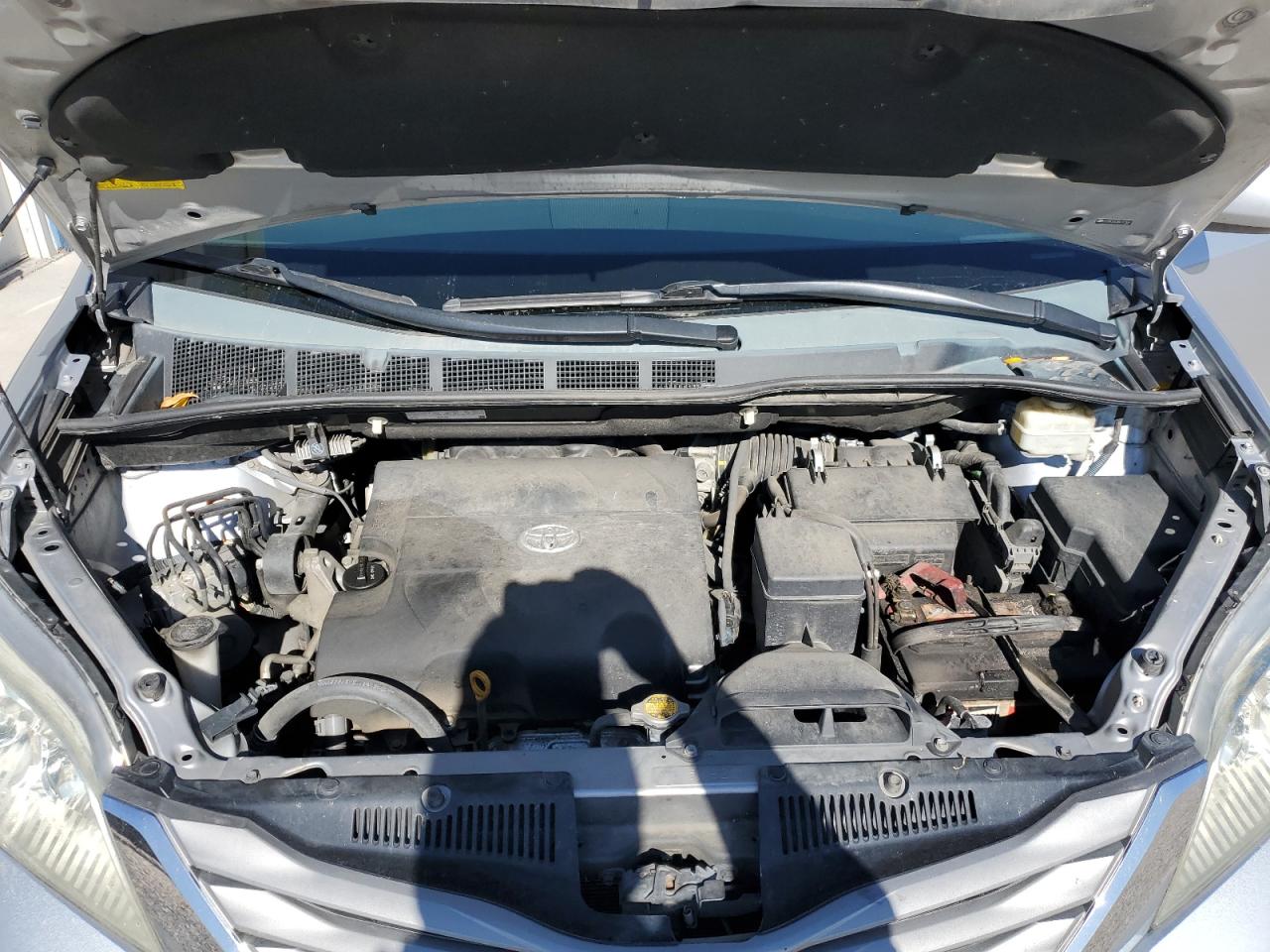 2011 Toyota Sienna Xle VIN: 5TDYK3DCXBS171647 Lot: 85867095