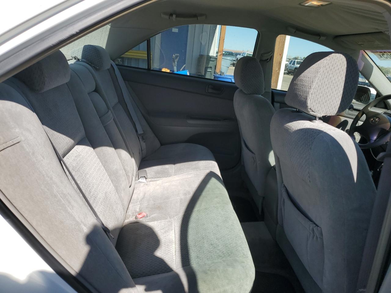 2004 Toyota Camry Le VIN: 4T1BE32K74U340136 Lot: 82675565
