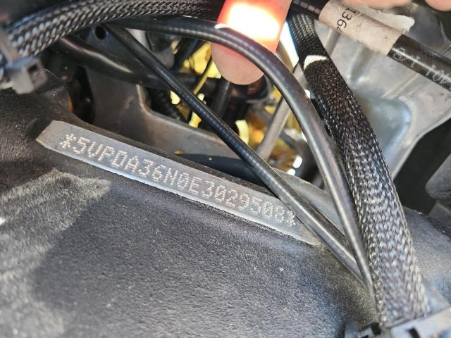 2014 VICTORY MOTORCYCLES CROSS COUNTRY 8-BALL  