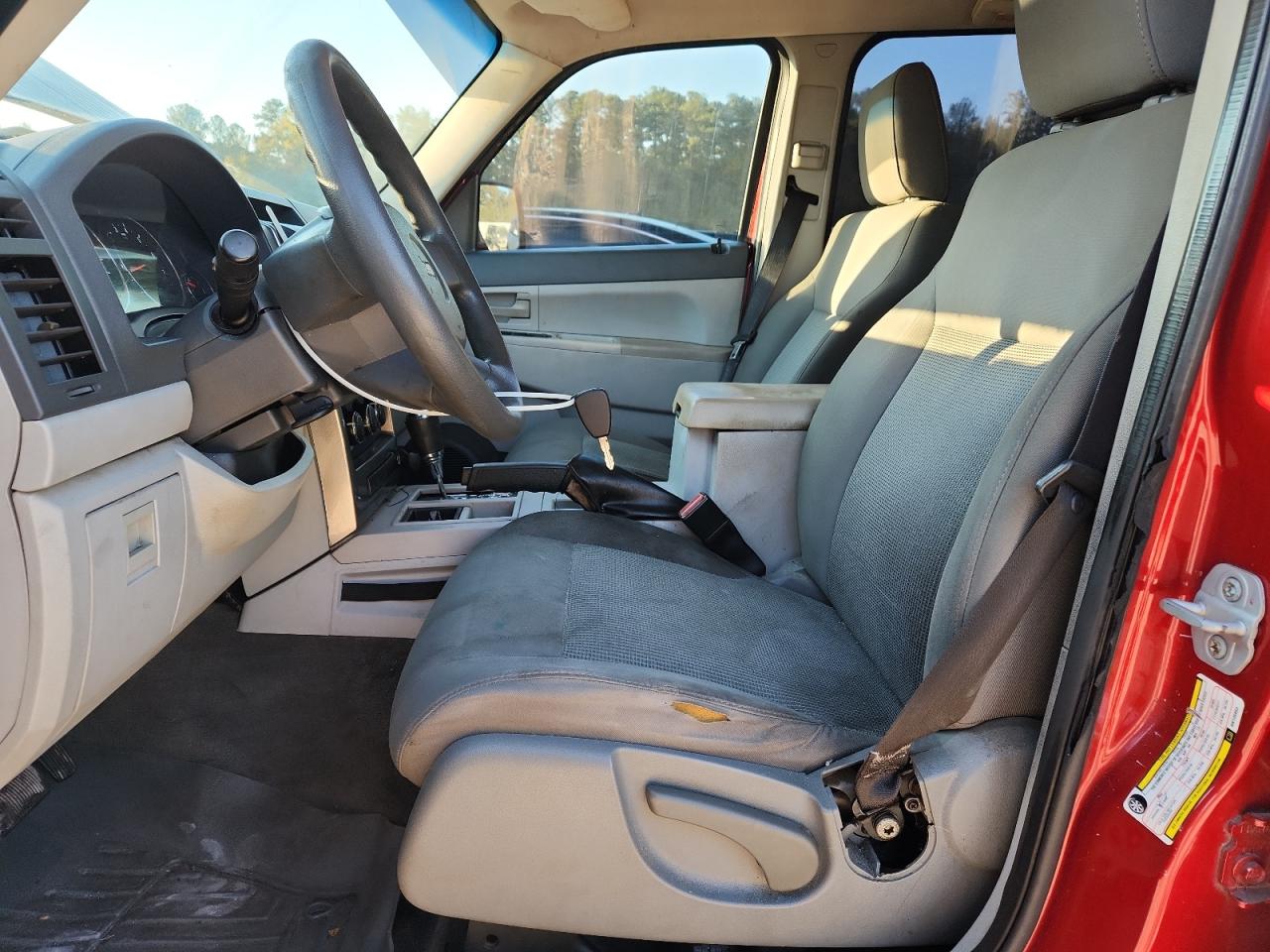 2008 Jeep Liberty Sport VIN: 1J8GP28K98W135653 Lot: 86793845