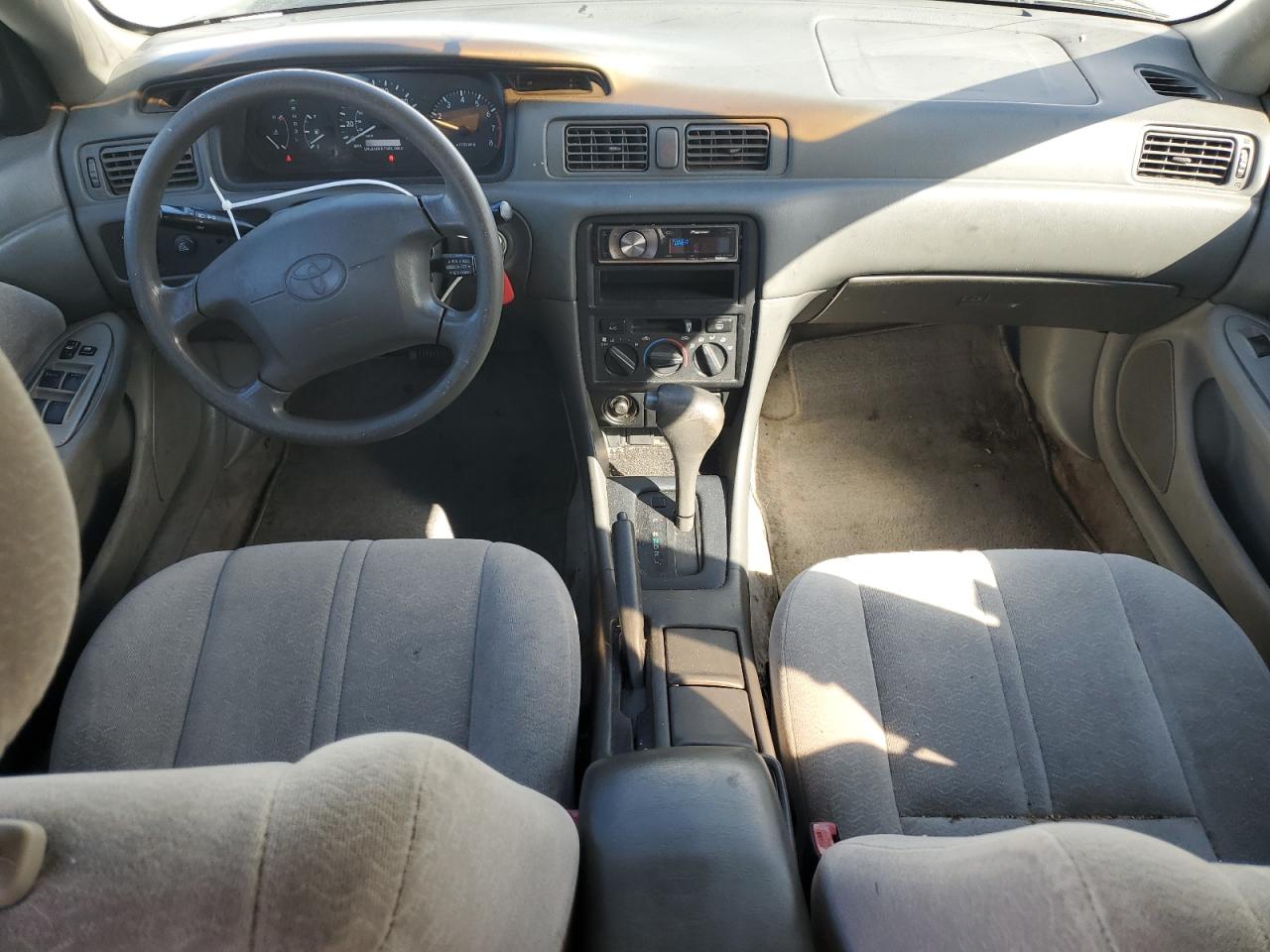 1997 Toyota Camry Ce VIN: 4T1BG22K4VU802836 Lot: 81316045