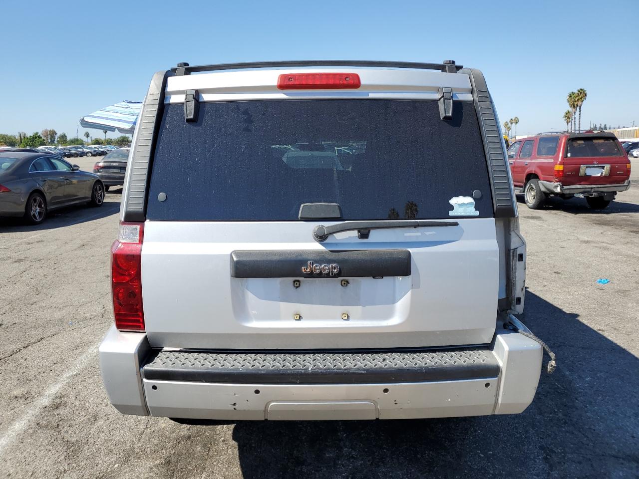 2009 Jeep Commander Sport VIN: 1J8HH48K09C553275 Lot: 85756535