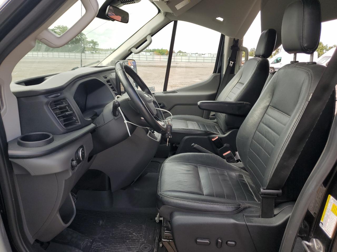 2022 Ford Transit T-350 Hd VIN: 1FBVU4XG3NKA78793 Lot: 85351755