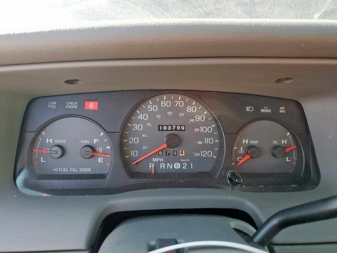 2004 Mercury Grand Marquis Gs VIN: 2MEFM74W24X666899 Lot: 86067405