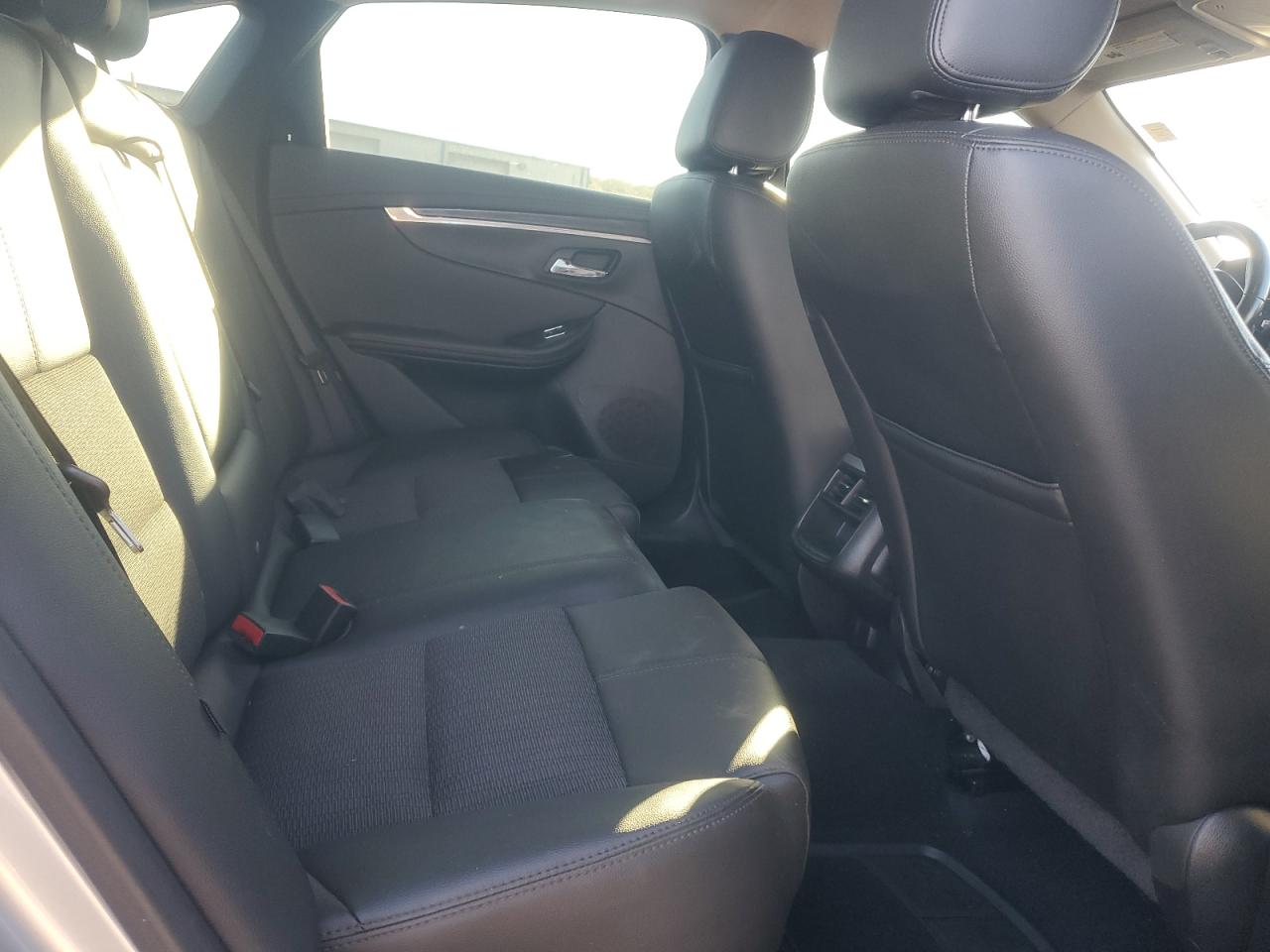 2018 Chevrolet Impala Lt VIN: 2G1105S39J9159639 Lot: 87070525