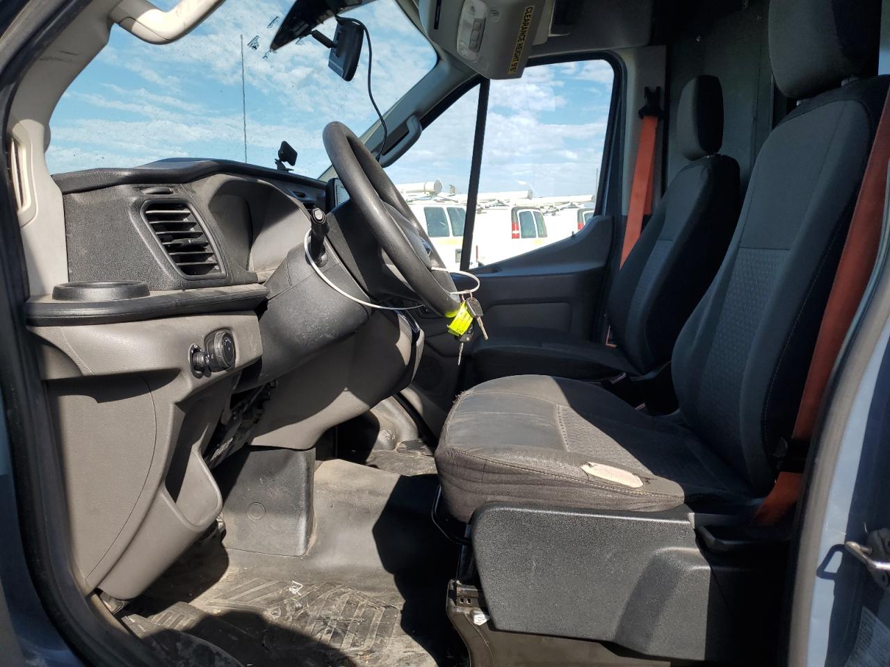 Фото: 1FTBR3X80LKA18762