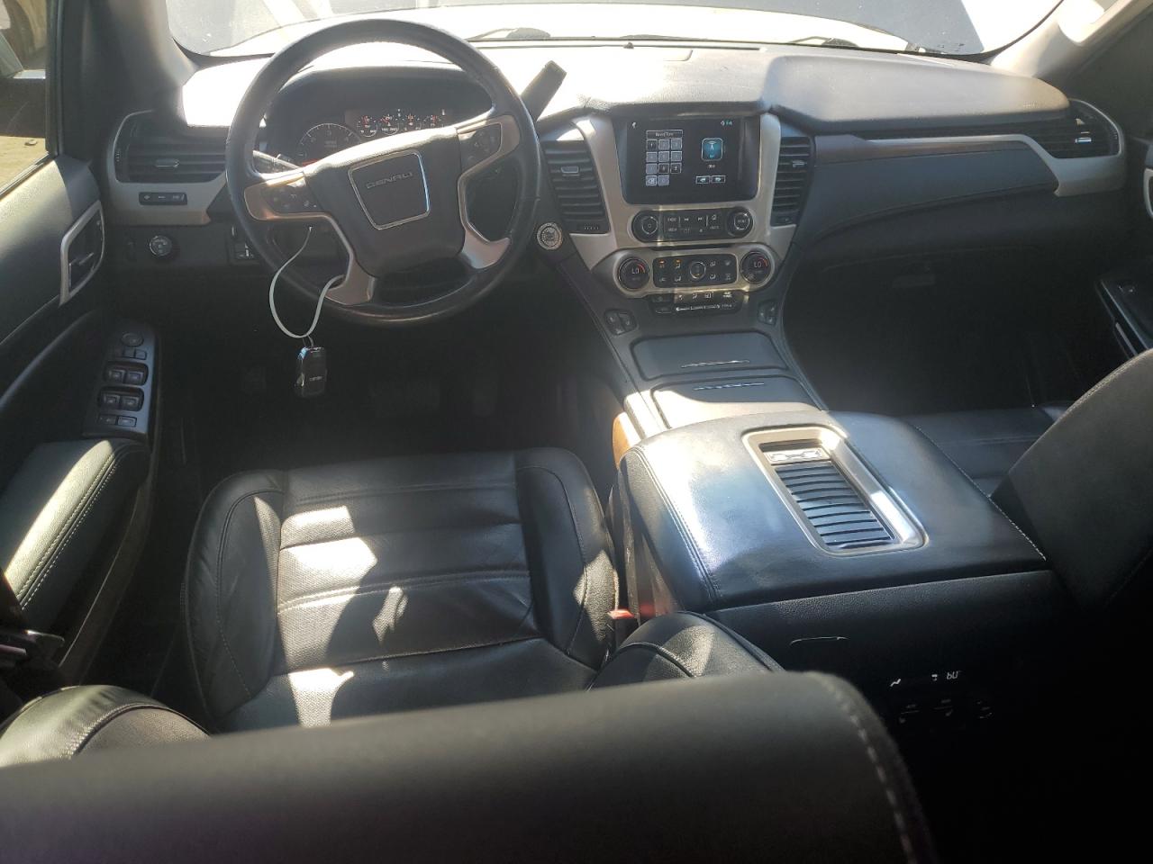 2019 GMC Yukon Denali VIN: 1GKS1CKJ4KR301399 Lot: 90702895