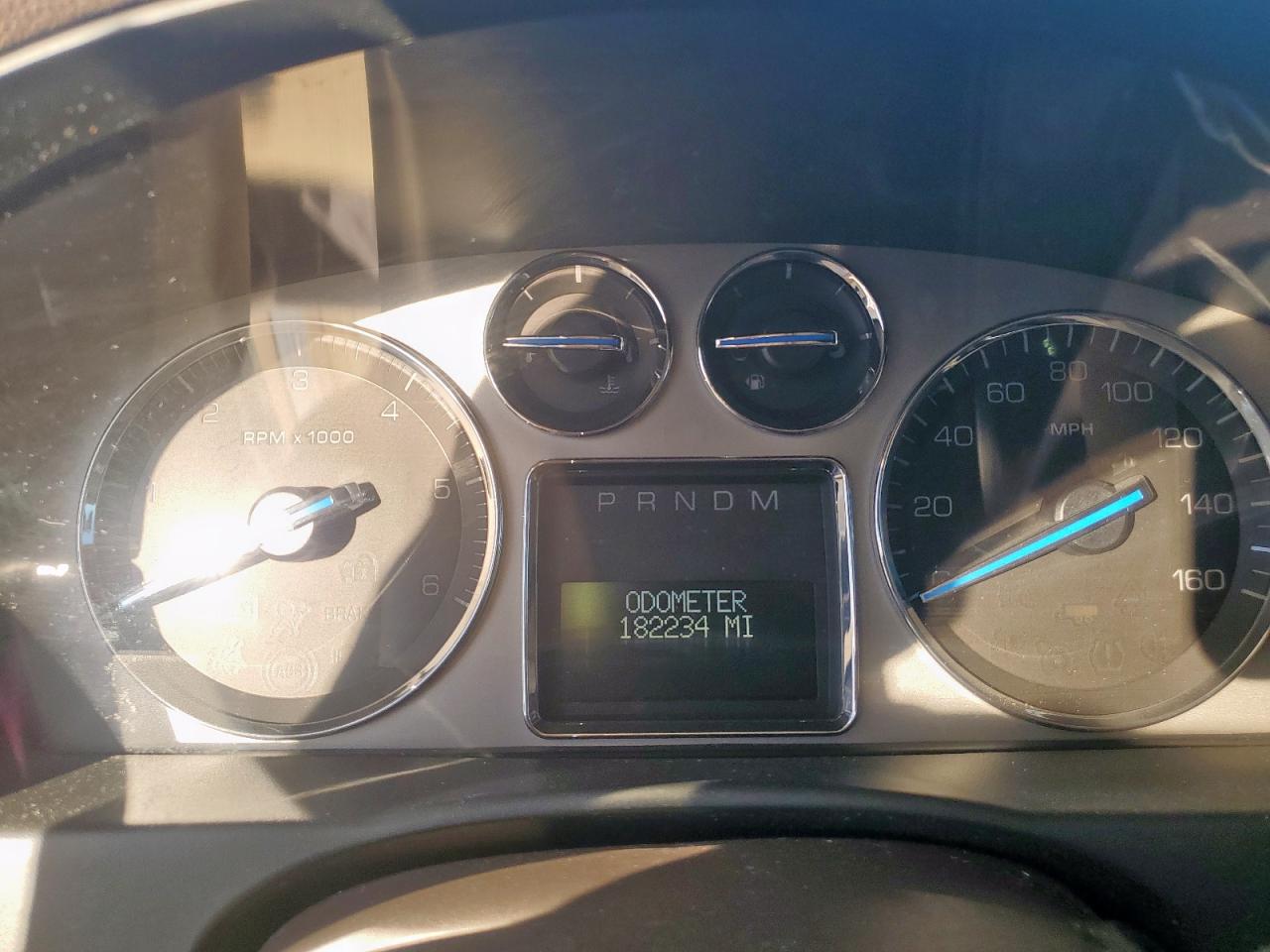 2008 Cadillac Escalade Luxury VIN: 1GYFK63868R270974 Lot: 89805415