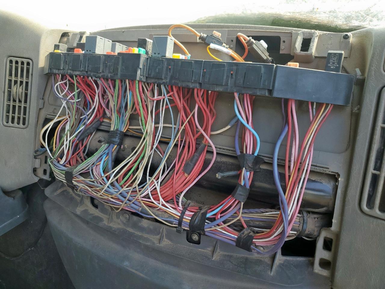 2008 International 4400 Utility / Service Truck VIN: 1HTMKAAN38H677085 Lot: 85116785
