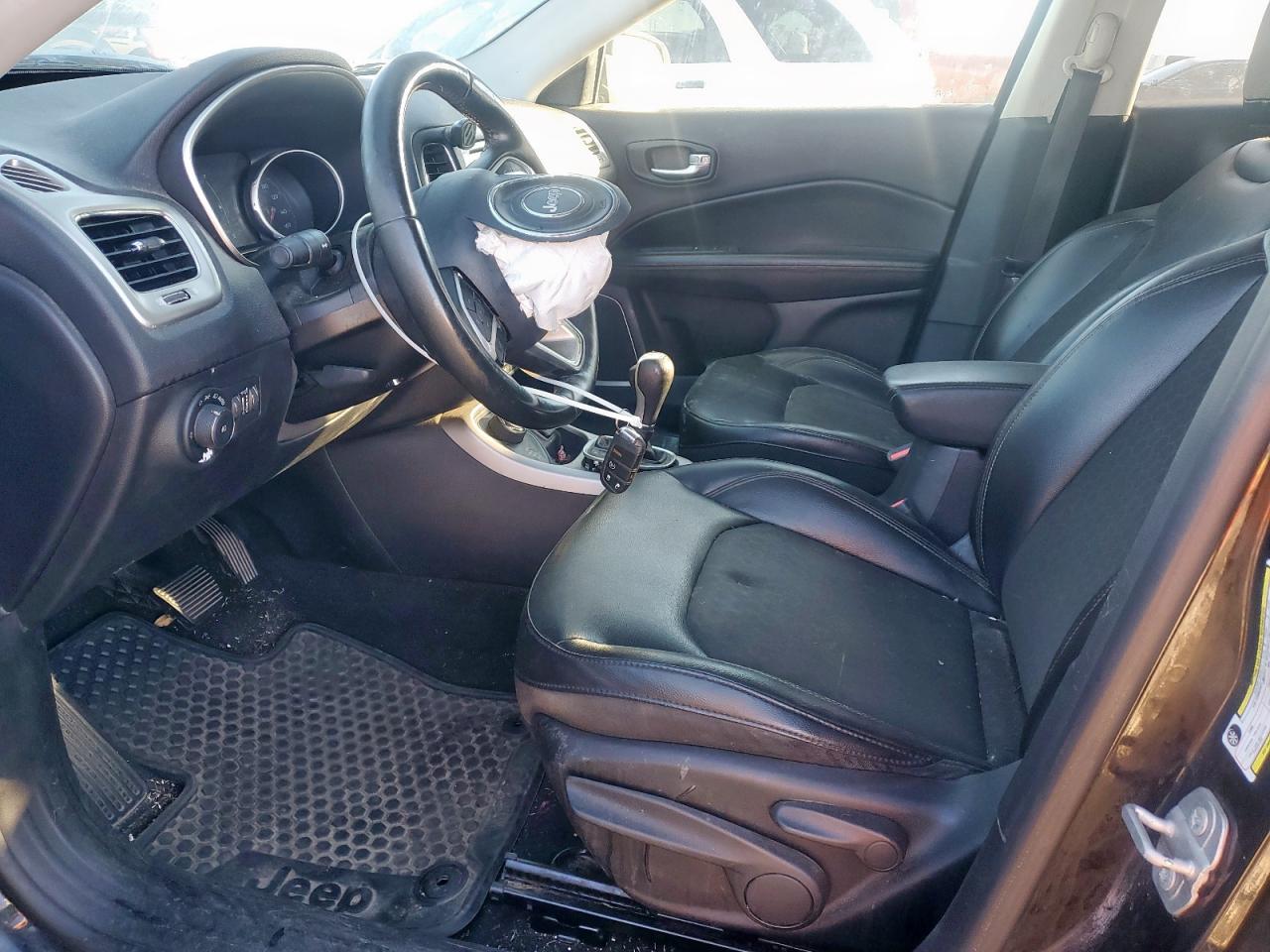 2018 Jeep Compass Latitude VIN: 3C4NJDBB7JT349735 Lot: 90604635