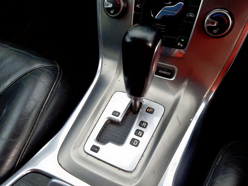 2012 VOLVO V70 SE LUX D5 AUTO 
