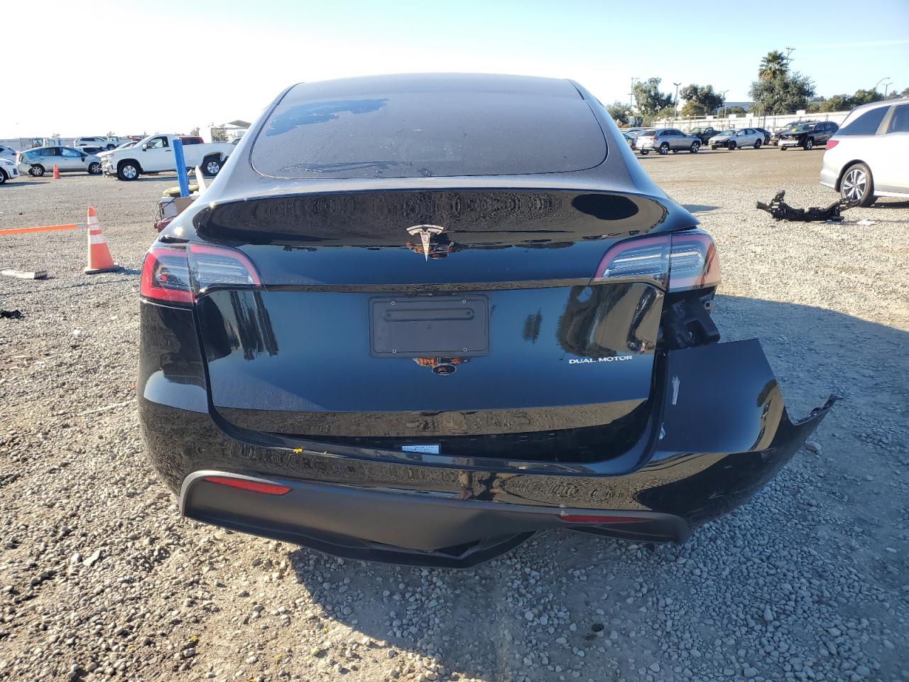 2023 Tesla Model Y VIN: 7SAYGAEE8PF873194 Lot: 85423025