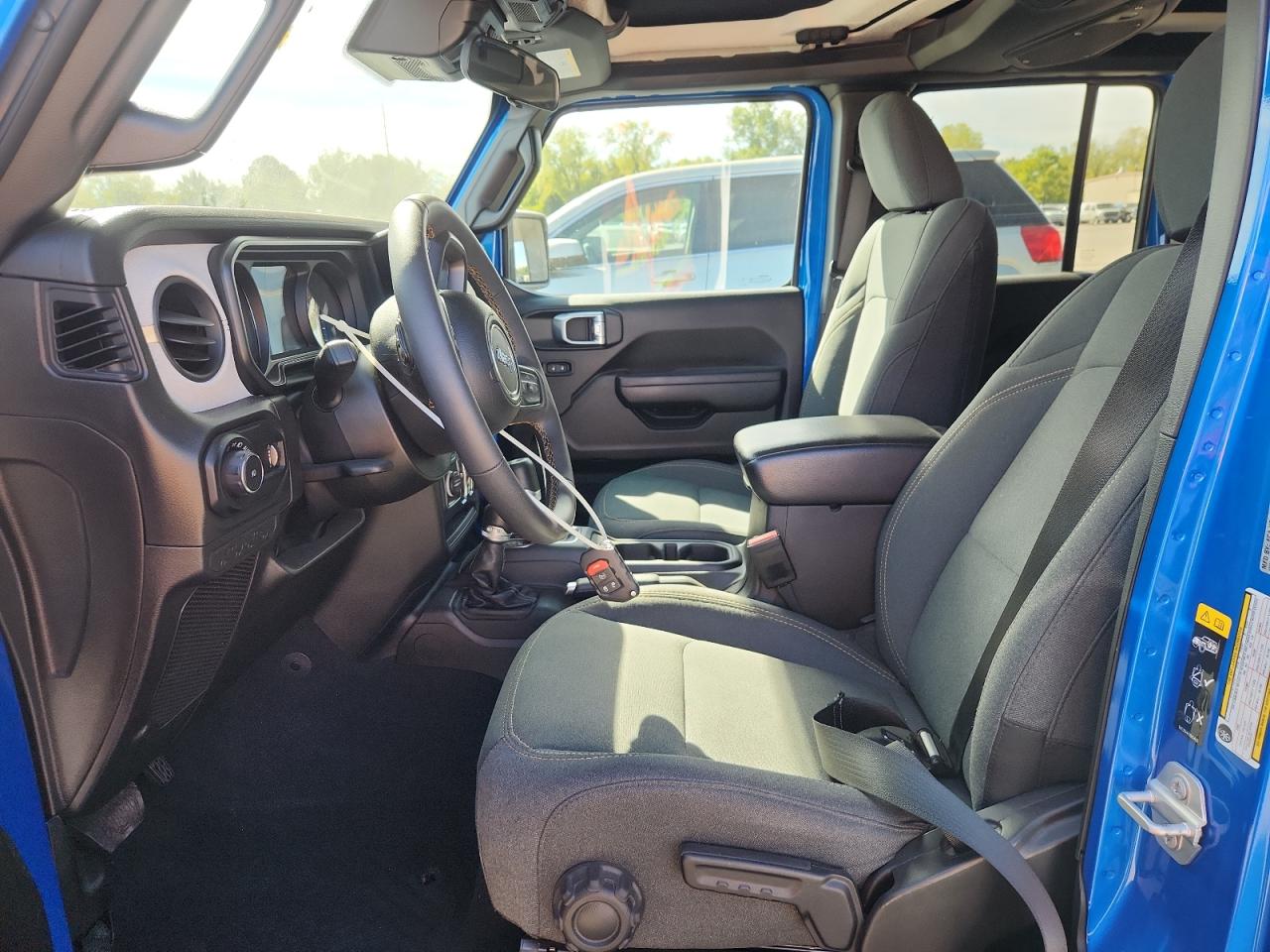 2024 Jeep Wrangler Sport VIN: 1C4PJXDG9RW213826 Lot: 81995895