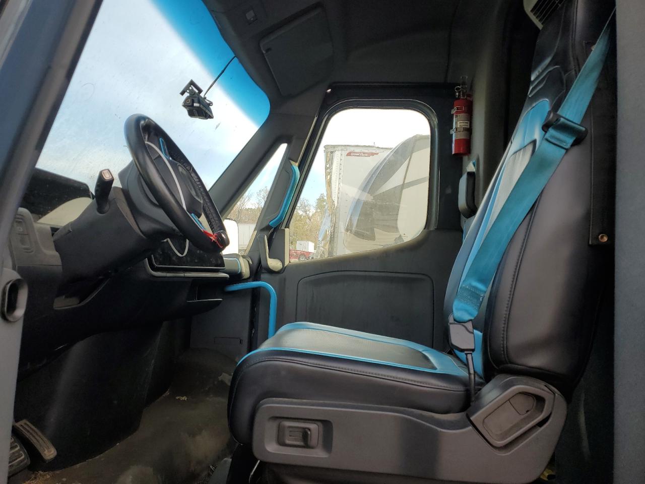 2023 Rivian Edv Delivery Van VIN: 7FCEHEB75PN007569 Lot: 90023115