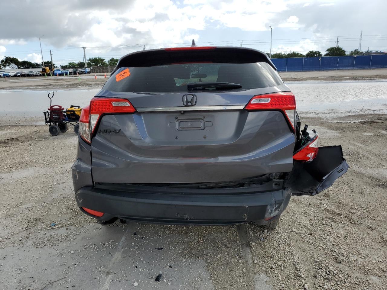 2020 Honda Hr-V Lx VIN: 3CZRU5H36LM711818 Lot: 82342055