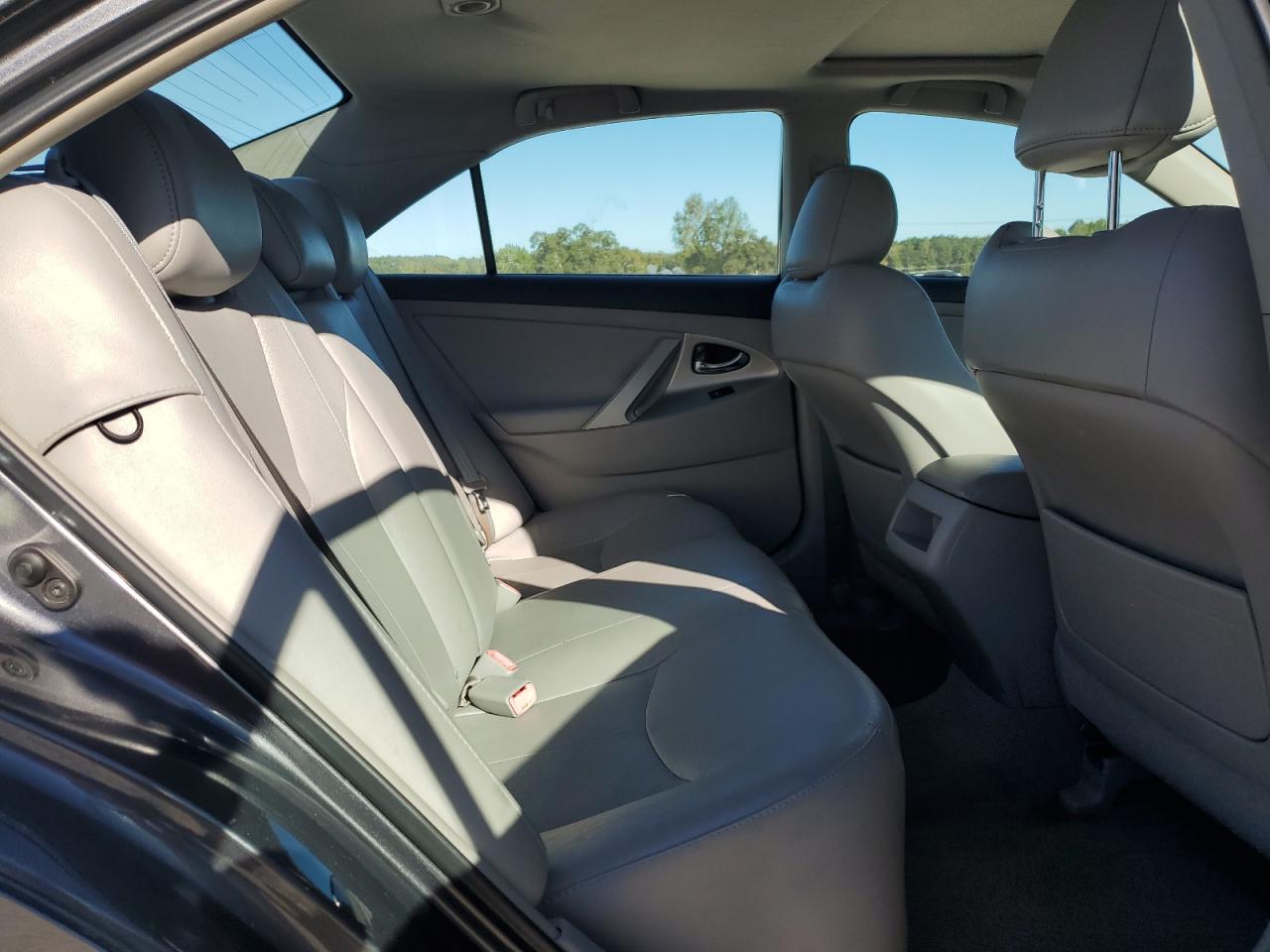 2011 Toyota Camry Base VIN: 4T1BF3EK2BU651995 Lot: 82419765