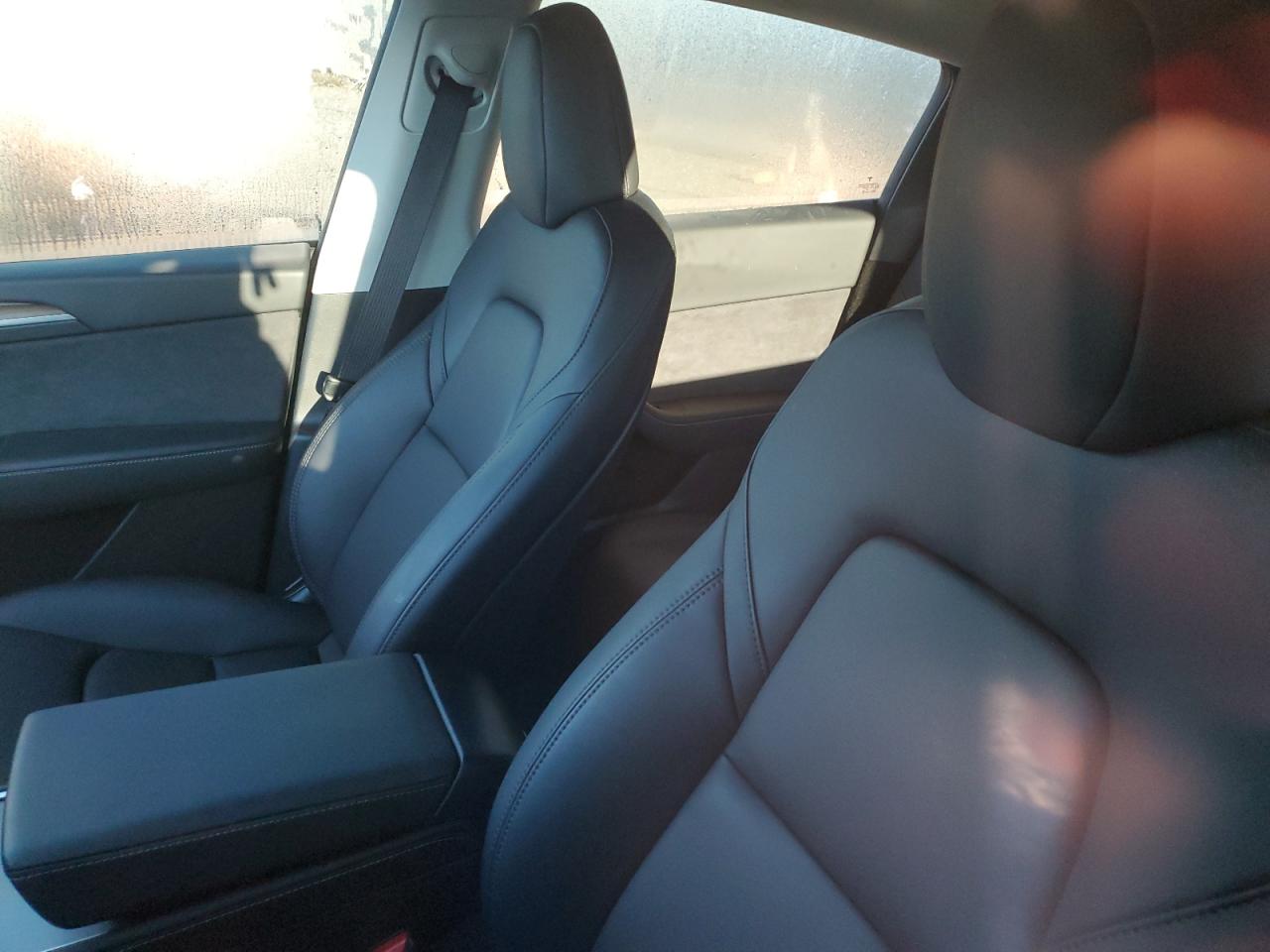 2024 Tesla Model Y VIN: 7SAYGDED2RF095759 Lot: 90587655