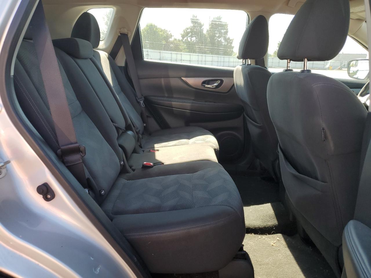 2016 Nissan Rogue S VIN: KNMAT2MV6GP640891 Lot: 82186955