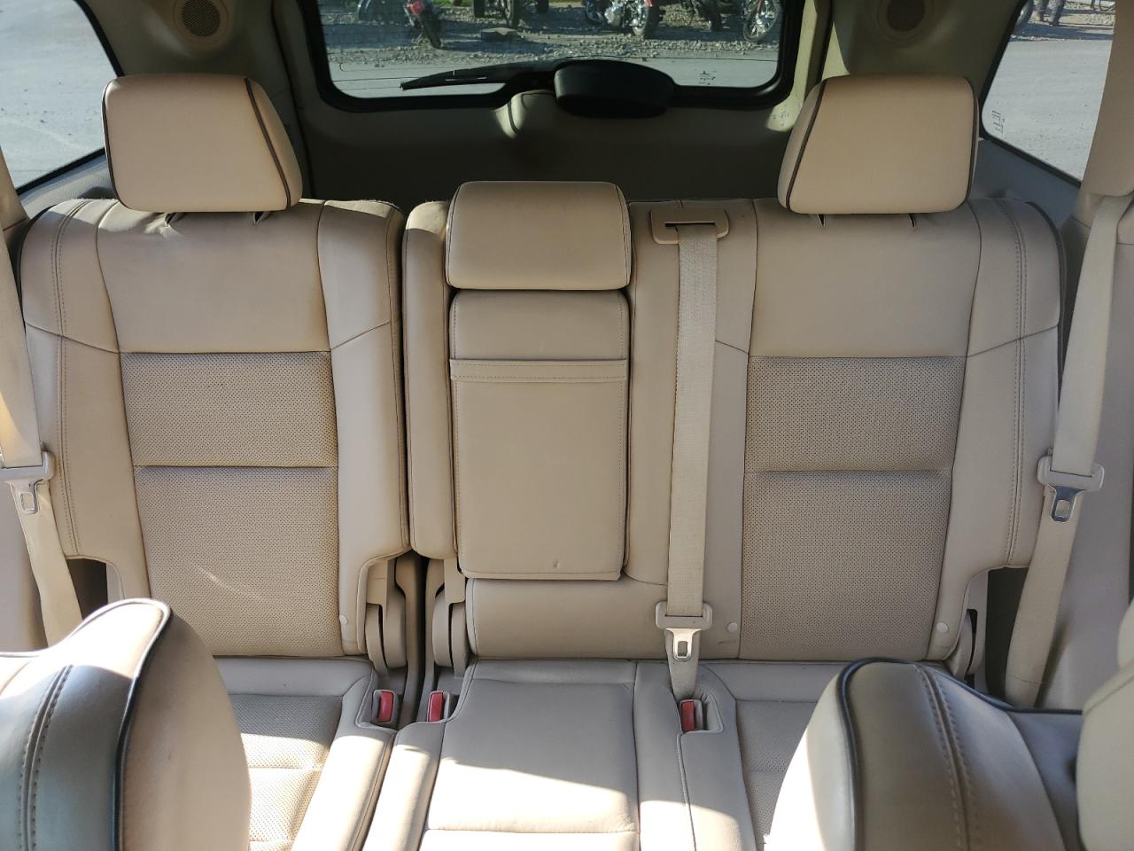 2011 Jeep Grand Cherokee Overland VIN: 1J4RR6GT0BC686830 Lot: 81953305