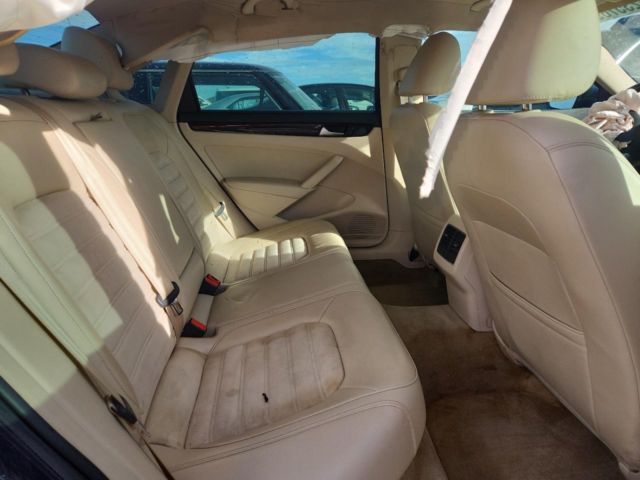 2015 Volkswagen Passat Sel VIN: 1VWCV7A36FC069957 Lot: 82357895