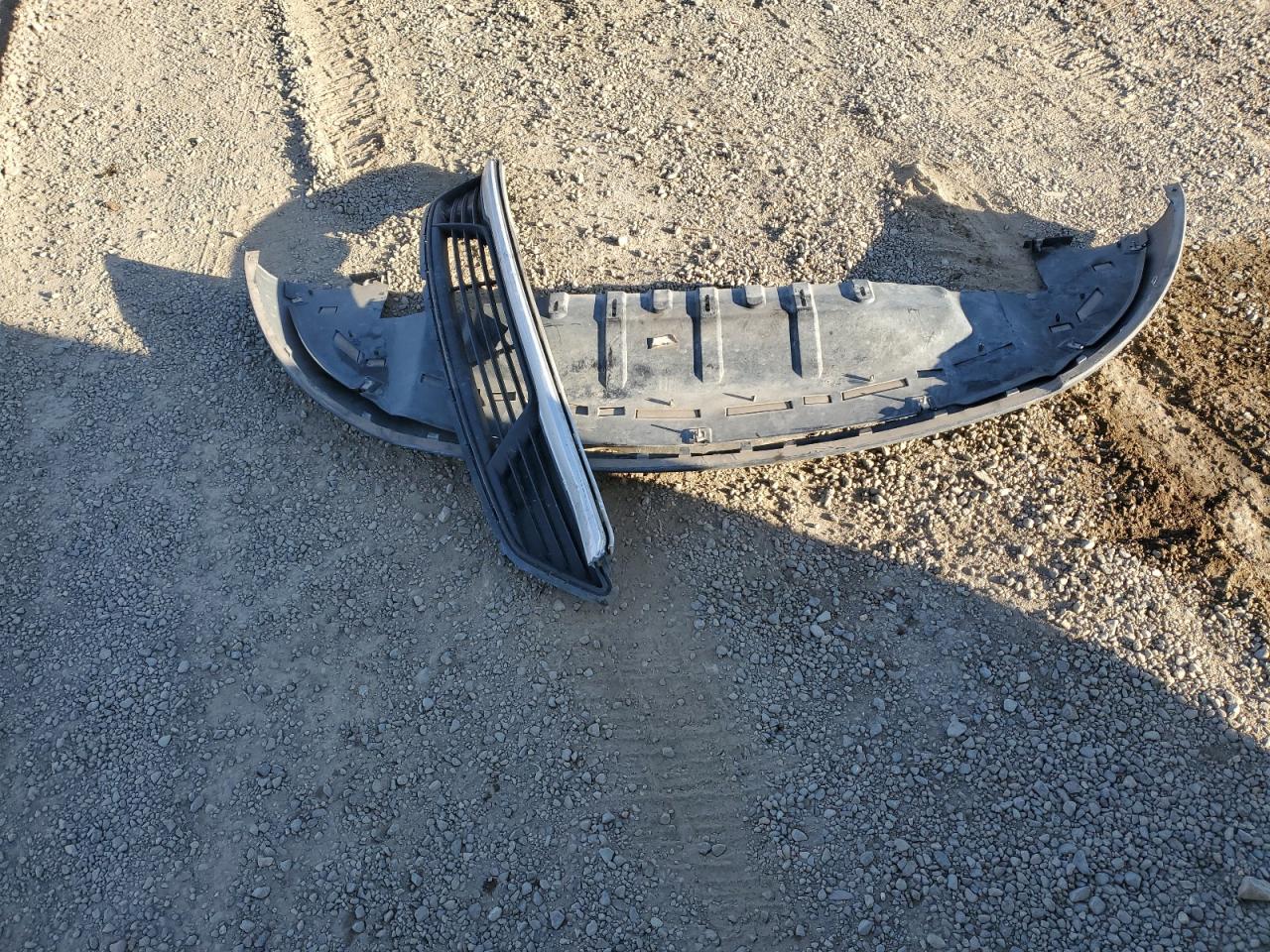 2015 Ford Taurus Sel VIN: 1FAHP2E80FG165027 Lot: 90847035