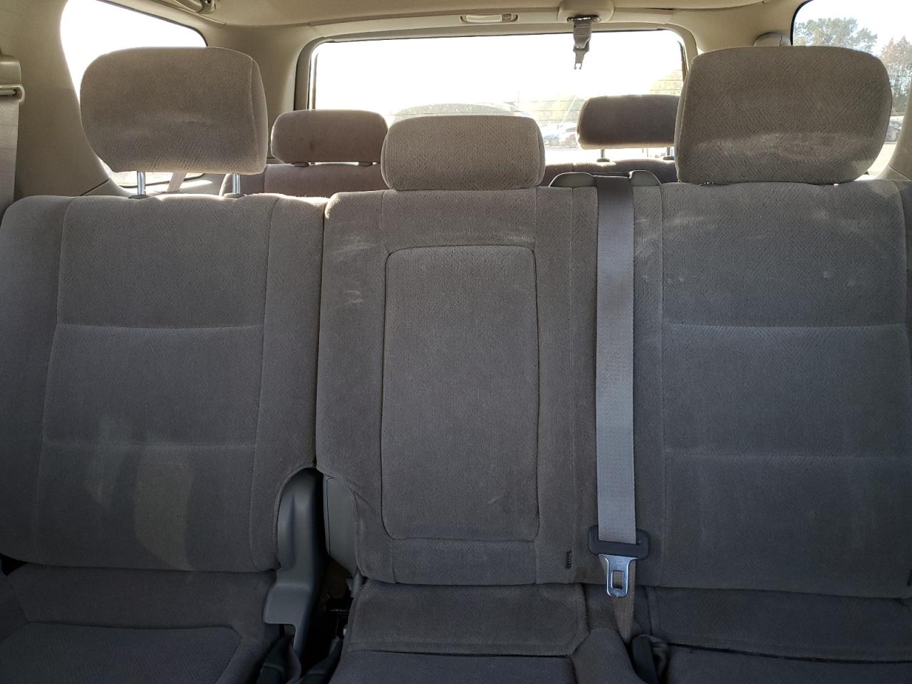 2002 Toyota Sequoia Sr5 VIN: 5TDZT34A52S114305 Lot: 86673505