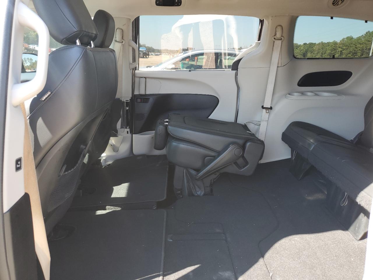 2017 Chrysler Pacifica Touring L VIN: 2C4RC1BG0HR569687 Lot: 85859255