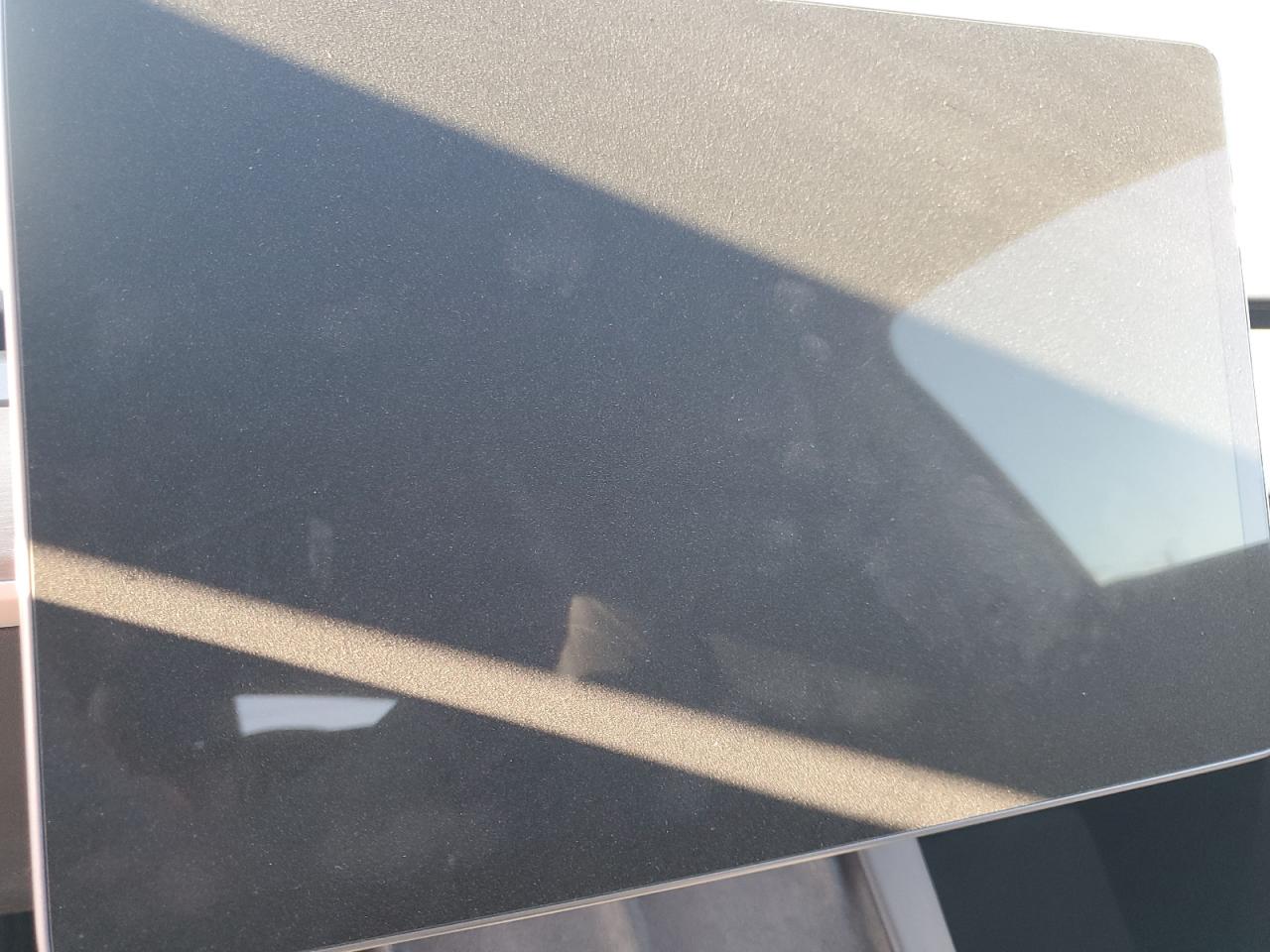 2024 Tesla Model Y VIN: 7SAYGDEE7RF108398 Lot: 90646095