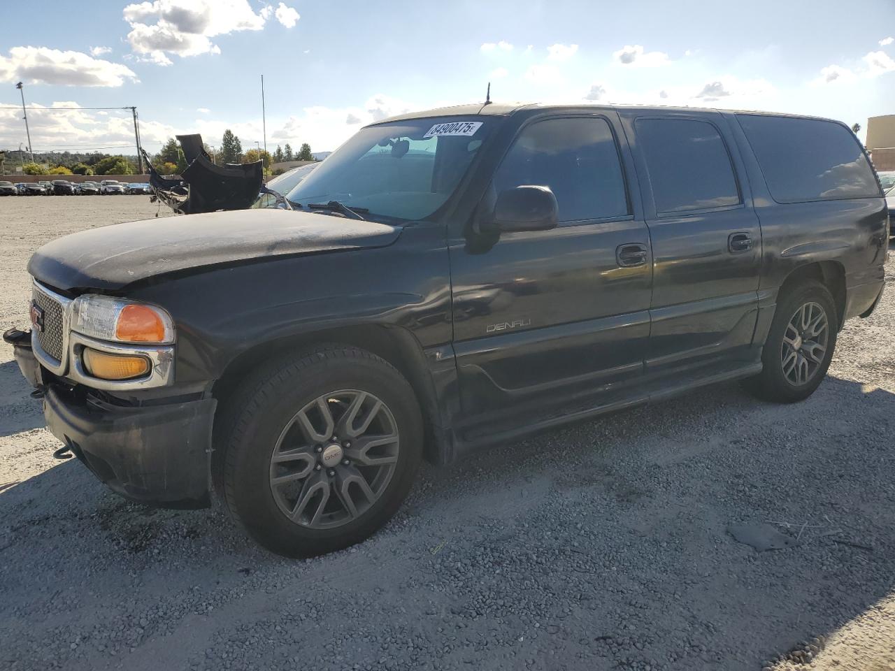 GMC DENALI 2002. Lot# 84900475. VIN 1GKFK66U12J100014. Photo 1