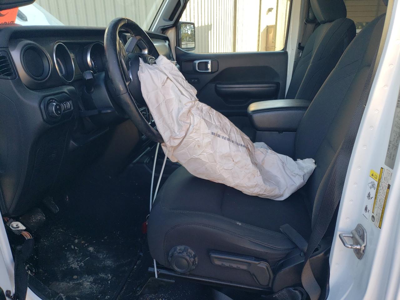 2020 Jeep Gladiator Sport VIN: 1C6HJTAG5LL123929 Lot: 90813375