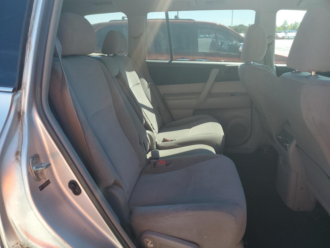 2011 Toyota Highlander Base VIN: 5TDZK3EH4BS048151 Lot: 84973165