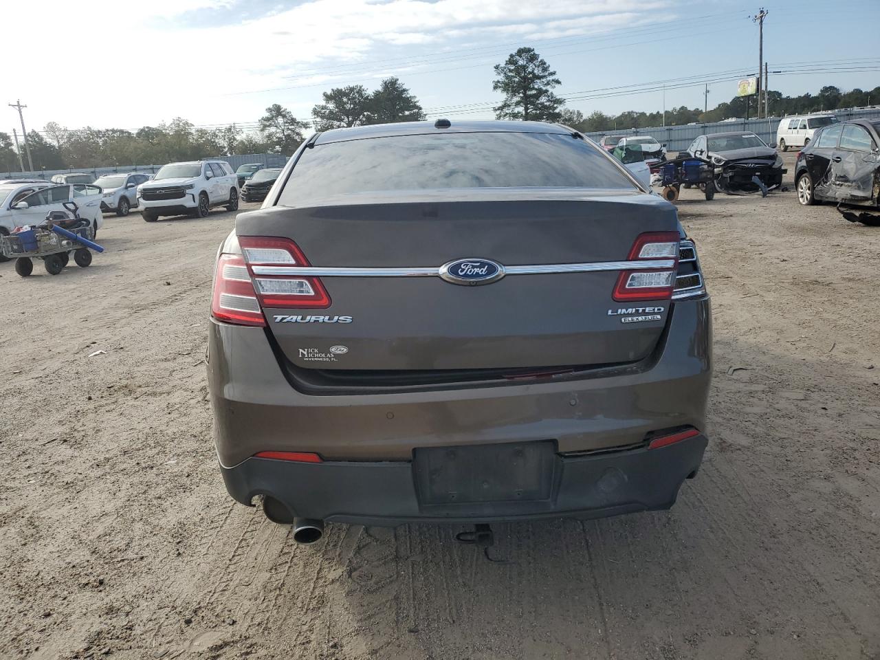 2015 Ford Taurus Limited VIN: 1FAHP2F86FG146917 Lot: 82644475