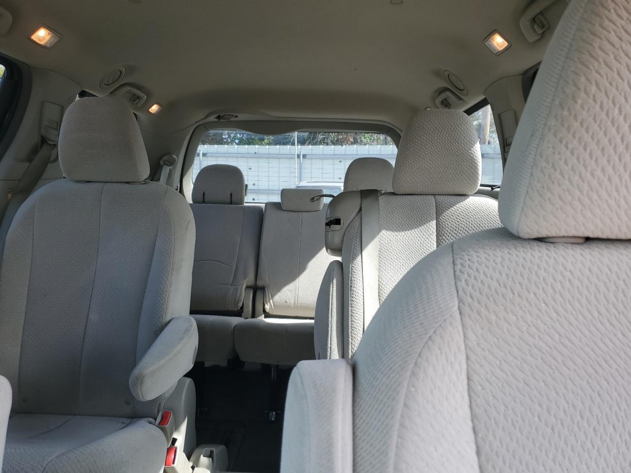 2014 Toyota Sienna Le VIN: 5TDKK3DC3ES479687 Lot: 82269765