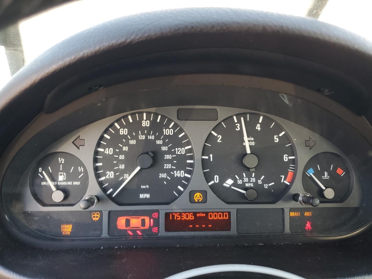 2005 BMW 325 Xi VIN: WBAEU33405PF63090 Lot: 85198665