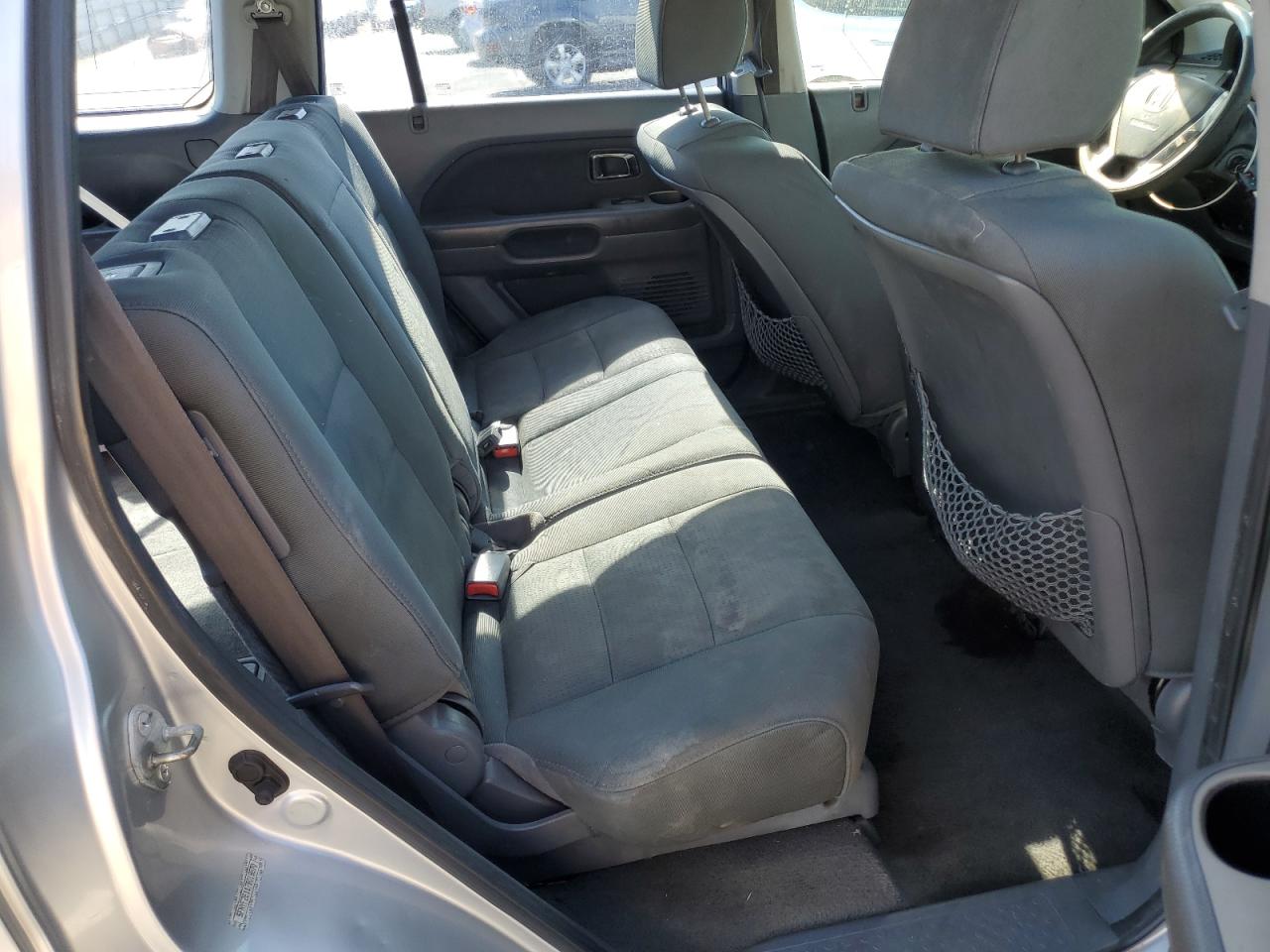 2007 Honda Pilot Lx VIN: 5FNYF28117B018870 Lot: 84953505