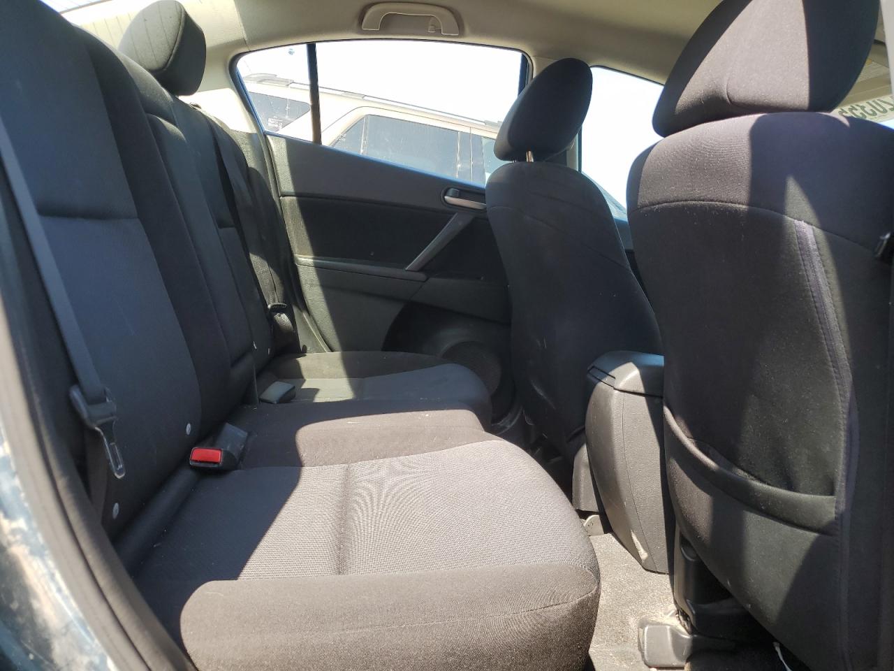 2011 Mazda 3 I VIN: JM1BL1VF3B1445350 Lot: 82120355