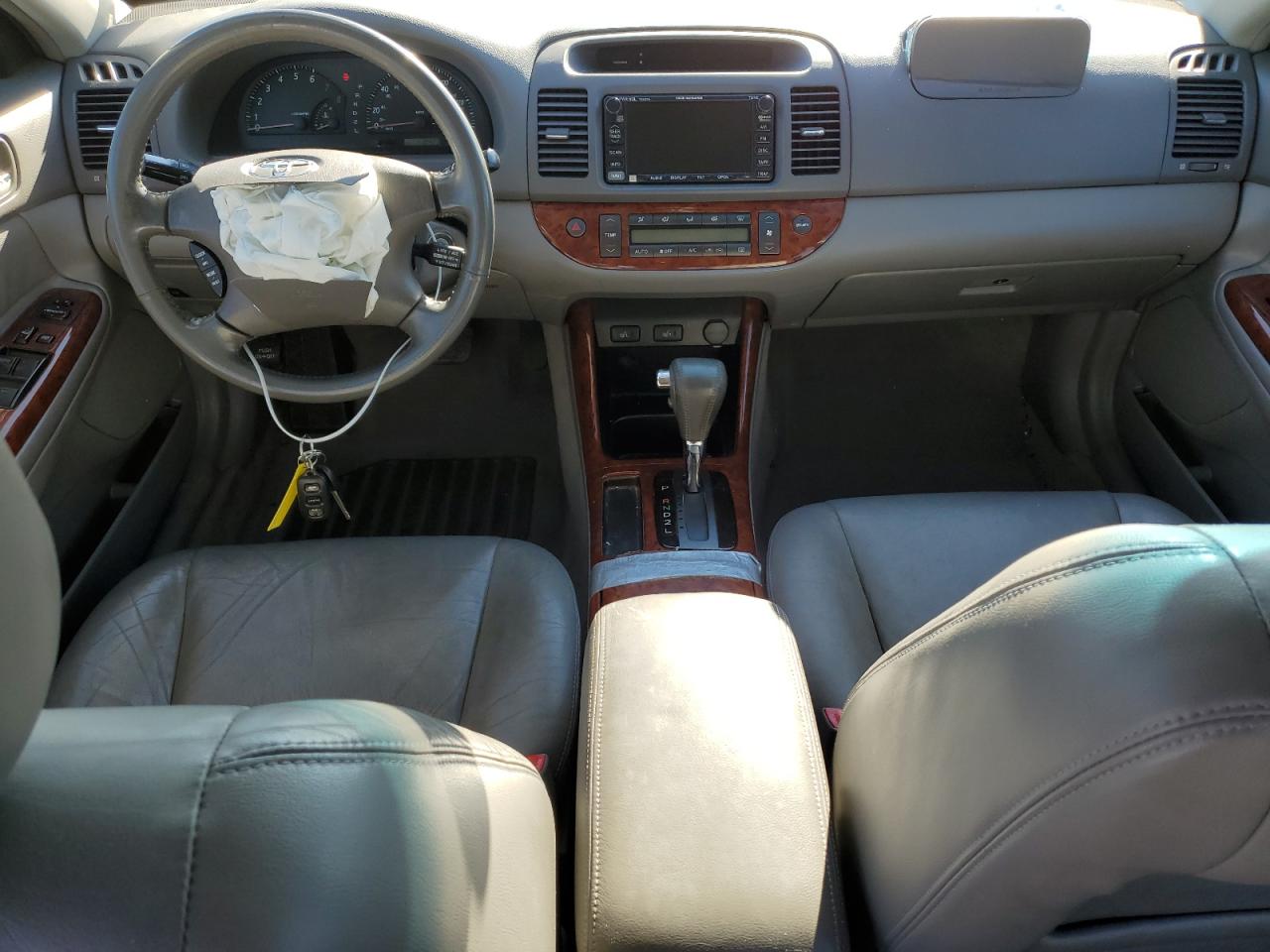 2002 Toyota Camry Le VIN: 4T1BF30K42U010791 Lot: 85847715